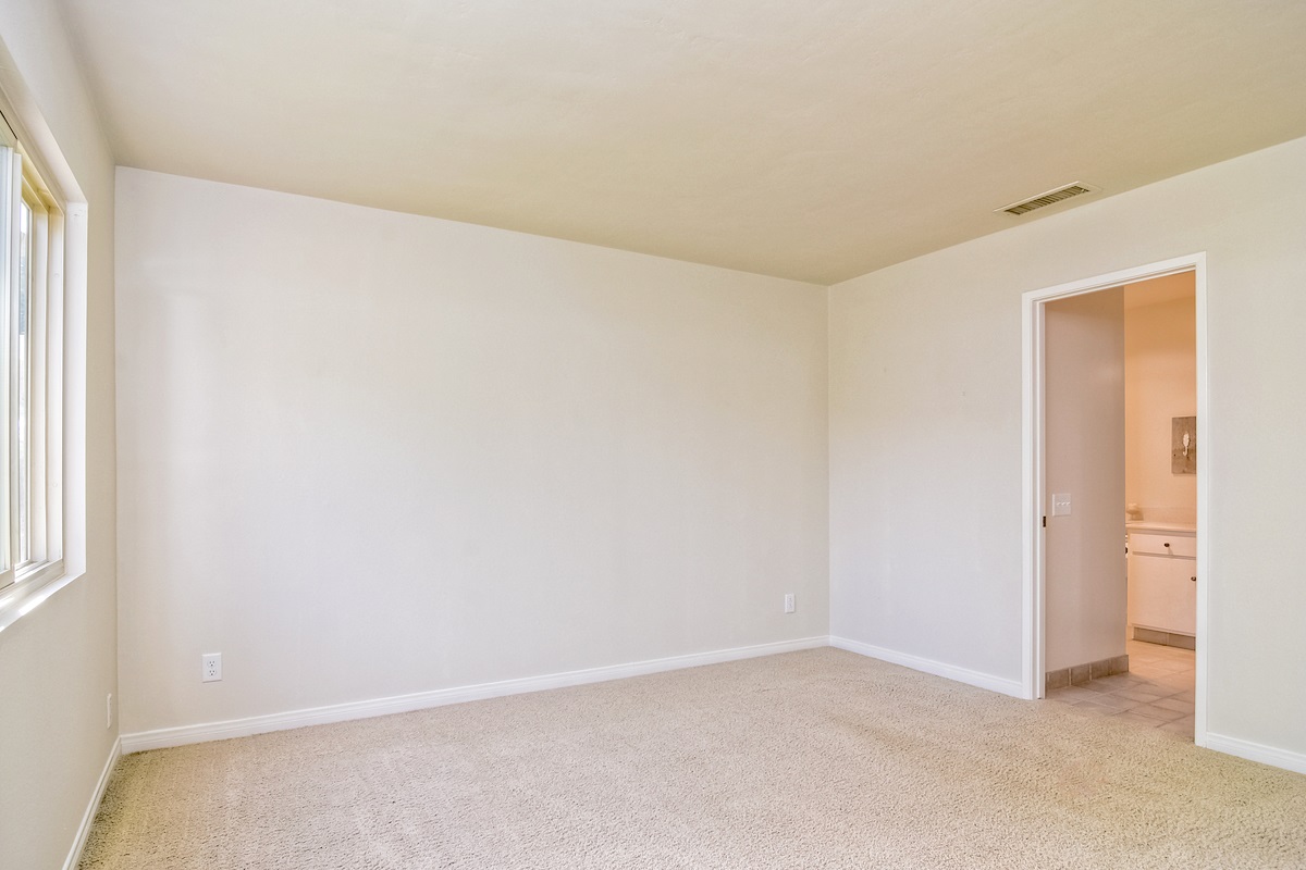 3805 Cinnamon Way Oceanside, CA 92057 - Photo 12 of 25