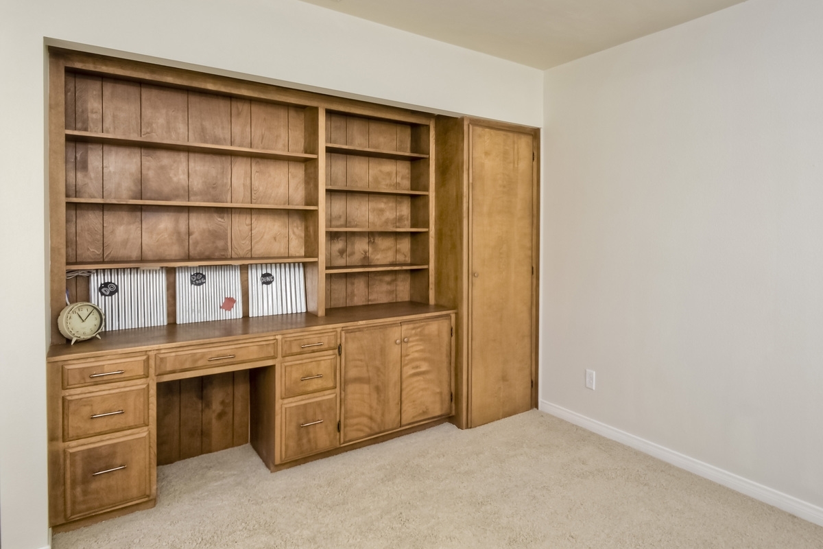 3805 Cinnamon Way Oceanside, CA 92057 - Photo 15 of 25 Guest Room Built in cabinets