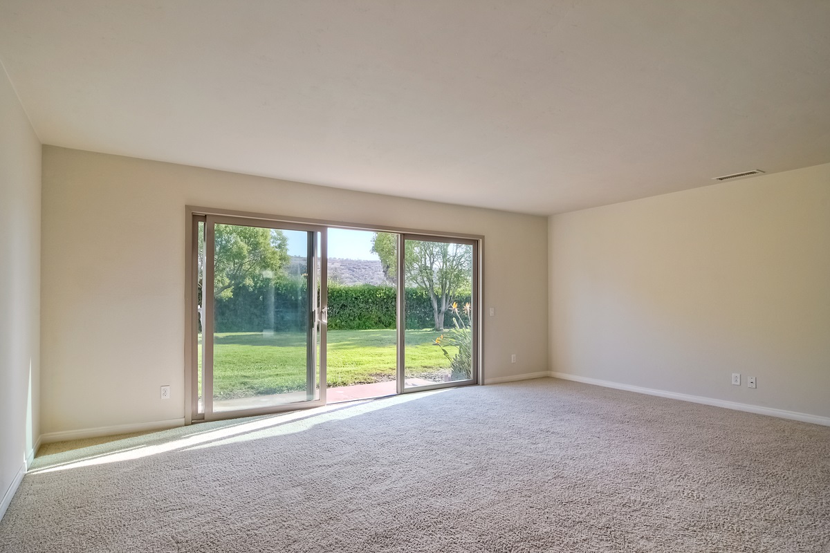 3805 Cinnamon Way Oceanside, CA 92057 - Photo 9 of 25