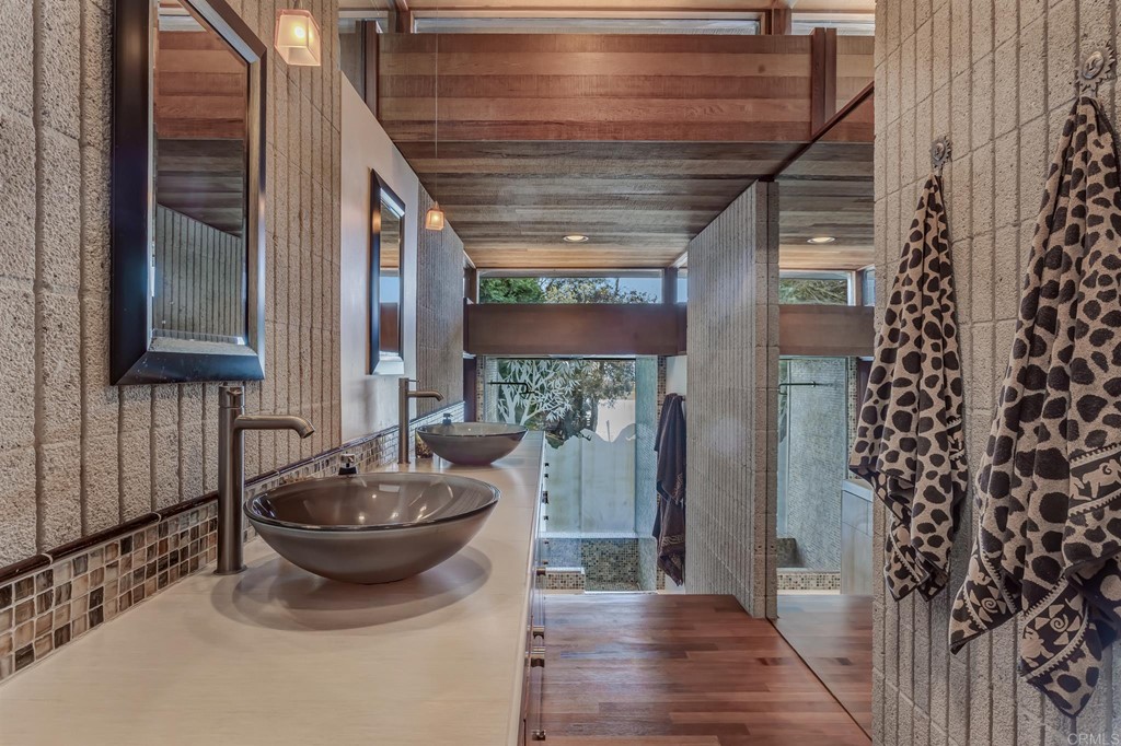 2054 Sheridan Road Encinitas, CA 92024 - Photo 32 of 58