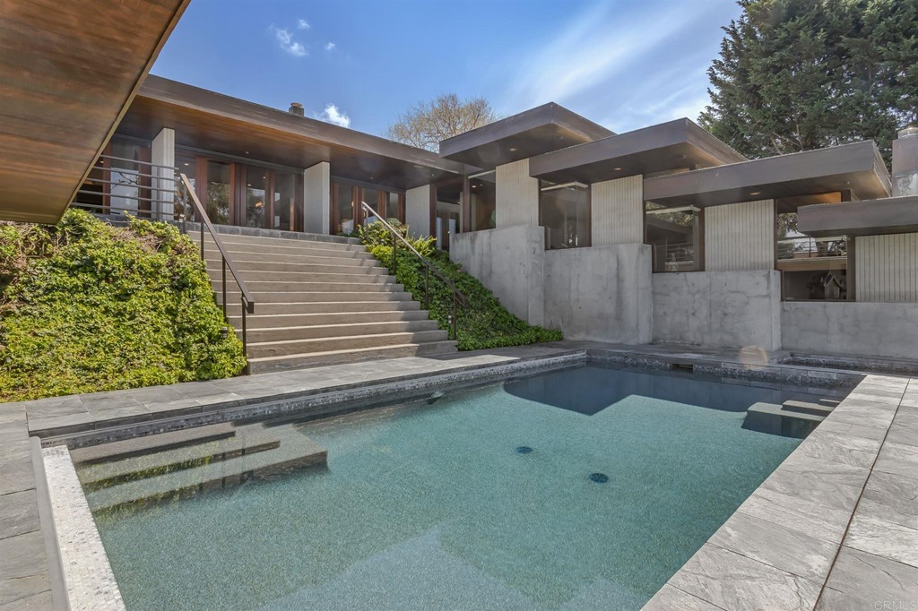2054 Sheridan Road Encinitas, CA 92024 - Photo 46 of 58 a front view of a house with garden