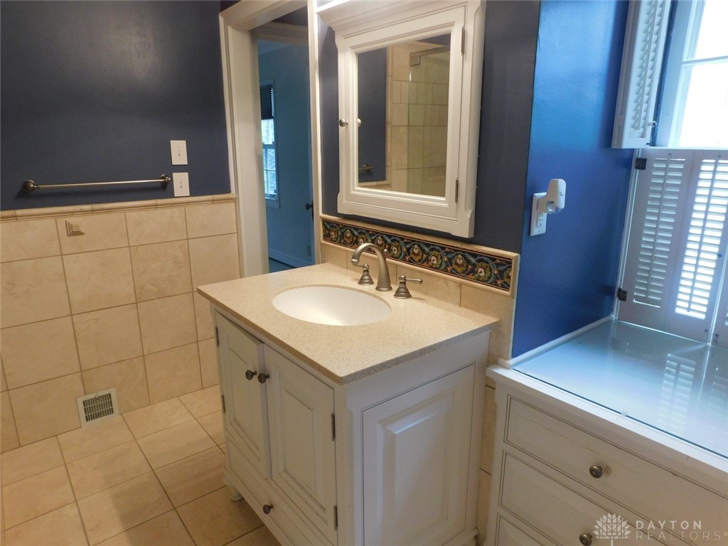 2401 Signal Hill Road Springfield, OH 45504 - Photo 33 of 40