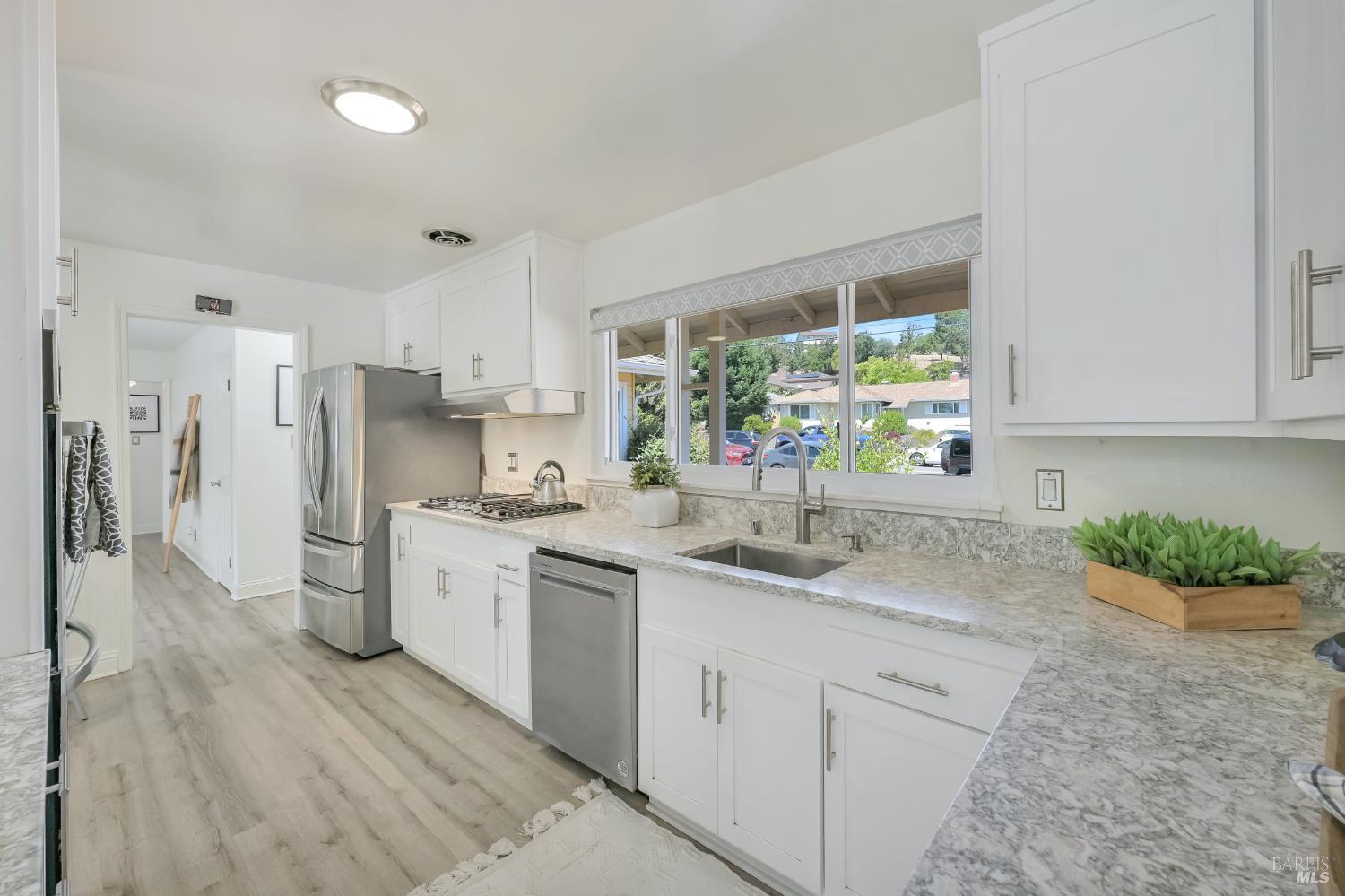 555 Arthur Street Novato, CA 94947 - Photo 11 of 31