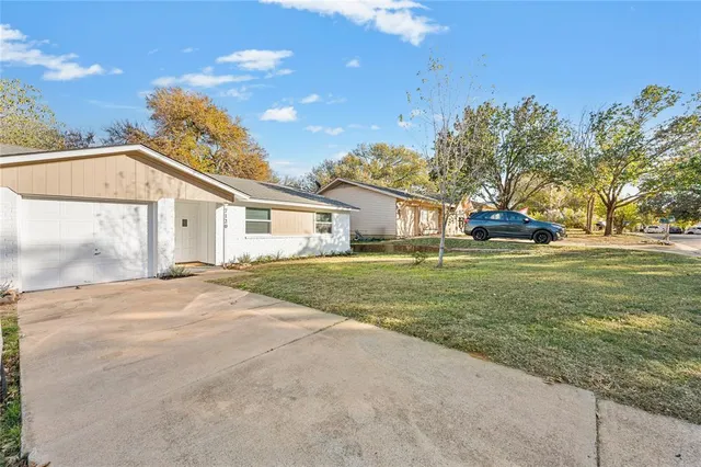 $249,000 | 7120 Payte Lane, North Richland Hills, TX 76182