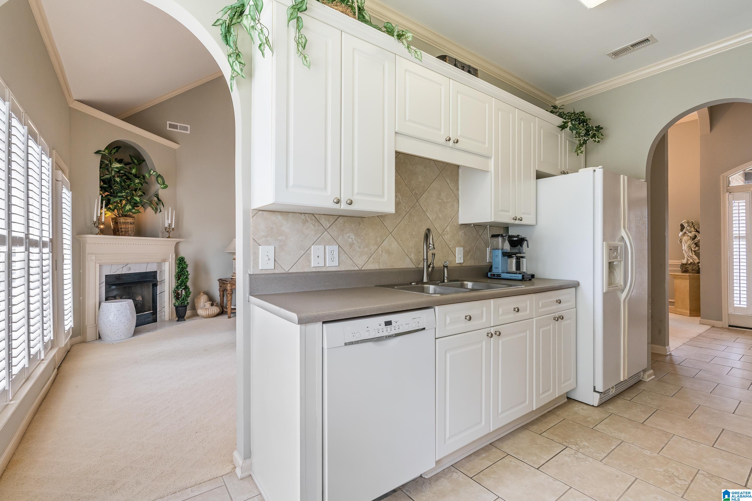 371 Waterford Cove Trail Calera, AL 35040 - Photo 10 of 37