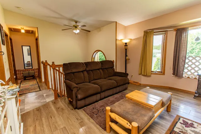 $295,000 | 100 Jentz Drive, Potosi, WI 53820