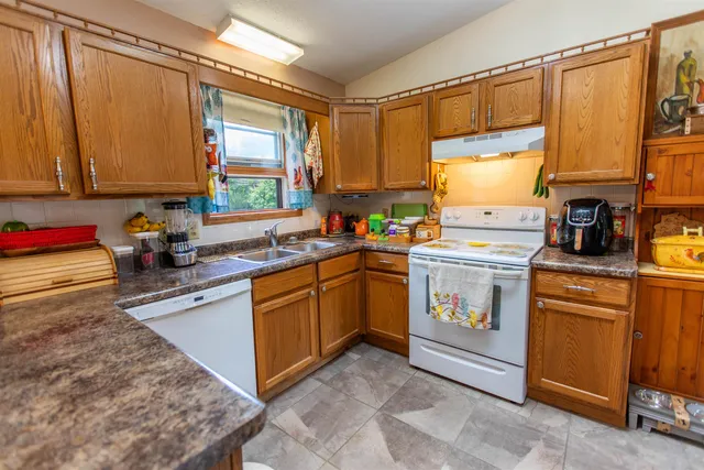 $295,000 | 100 Jentz Drive, Potosi, WI 53820