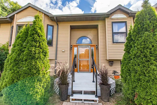 $295,000 | 100 Jentz Drive, Potosi, WI 53820