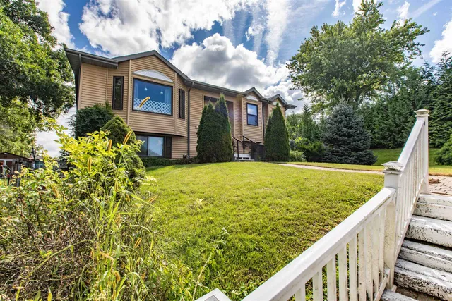 $295,000 | 100 Jentz Drive, Potosi, WI 53820