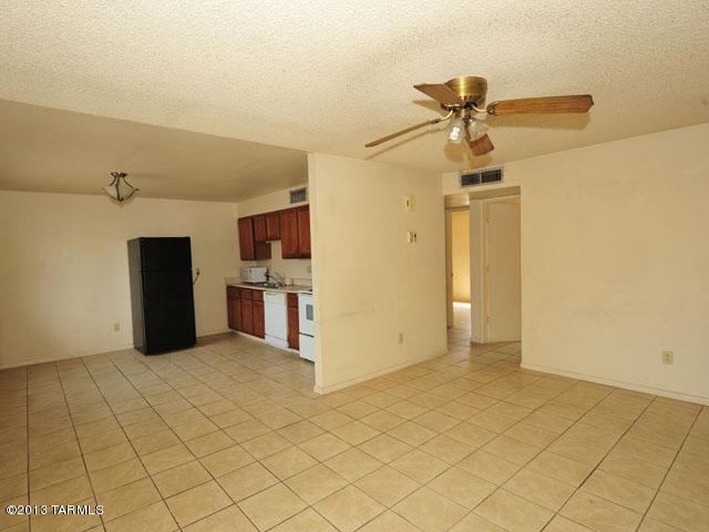 1043 East Halcyon Road, Unit 16 Tucson, AZ 85719 - Photo 6 of 21