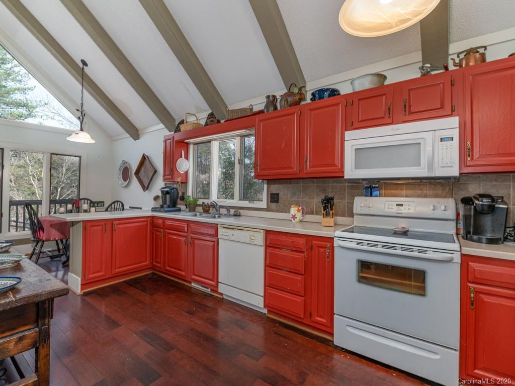 186 Ridgeway Road Lake Lure, NC 28746 - Photo 14 of 34 Gallery Image 14