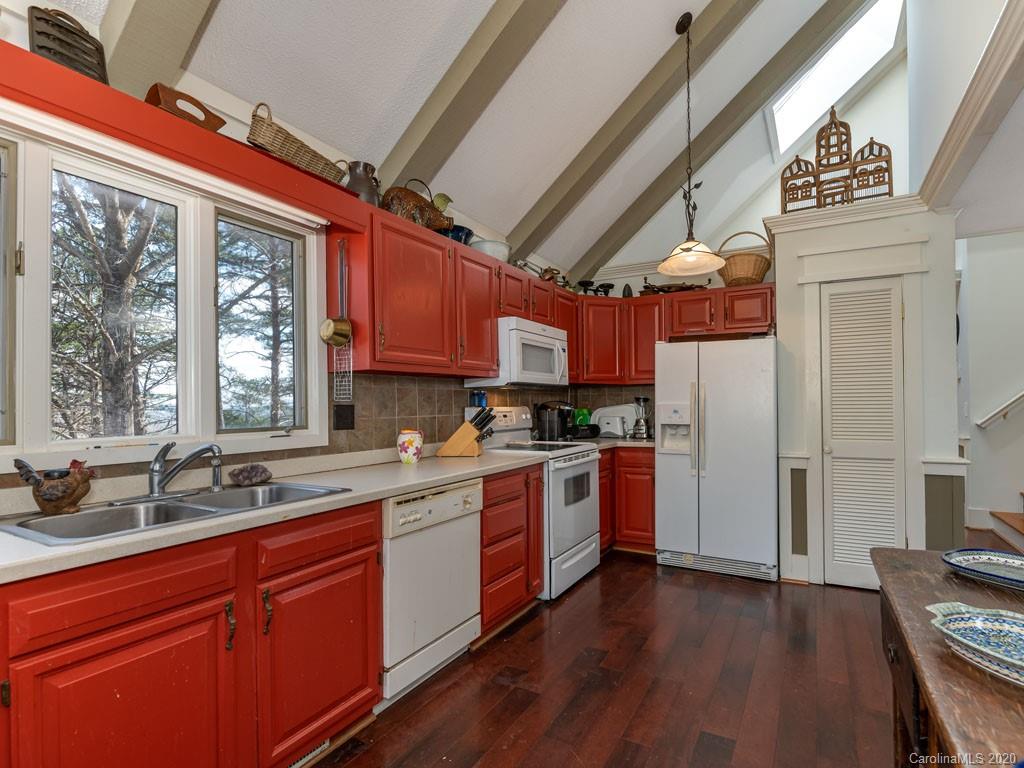 186 Ridgeway Road Lake Lure, NC 28746 - Photo 18 of 34 Gallery Image 18
