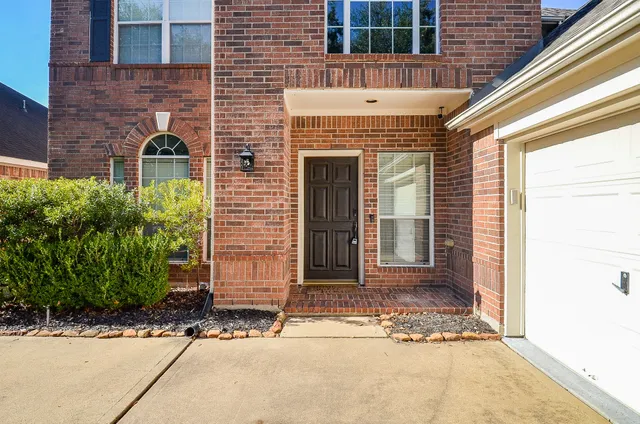 $427,500 | 1402 Sullivan Springs Drive, Katy, TX 77494