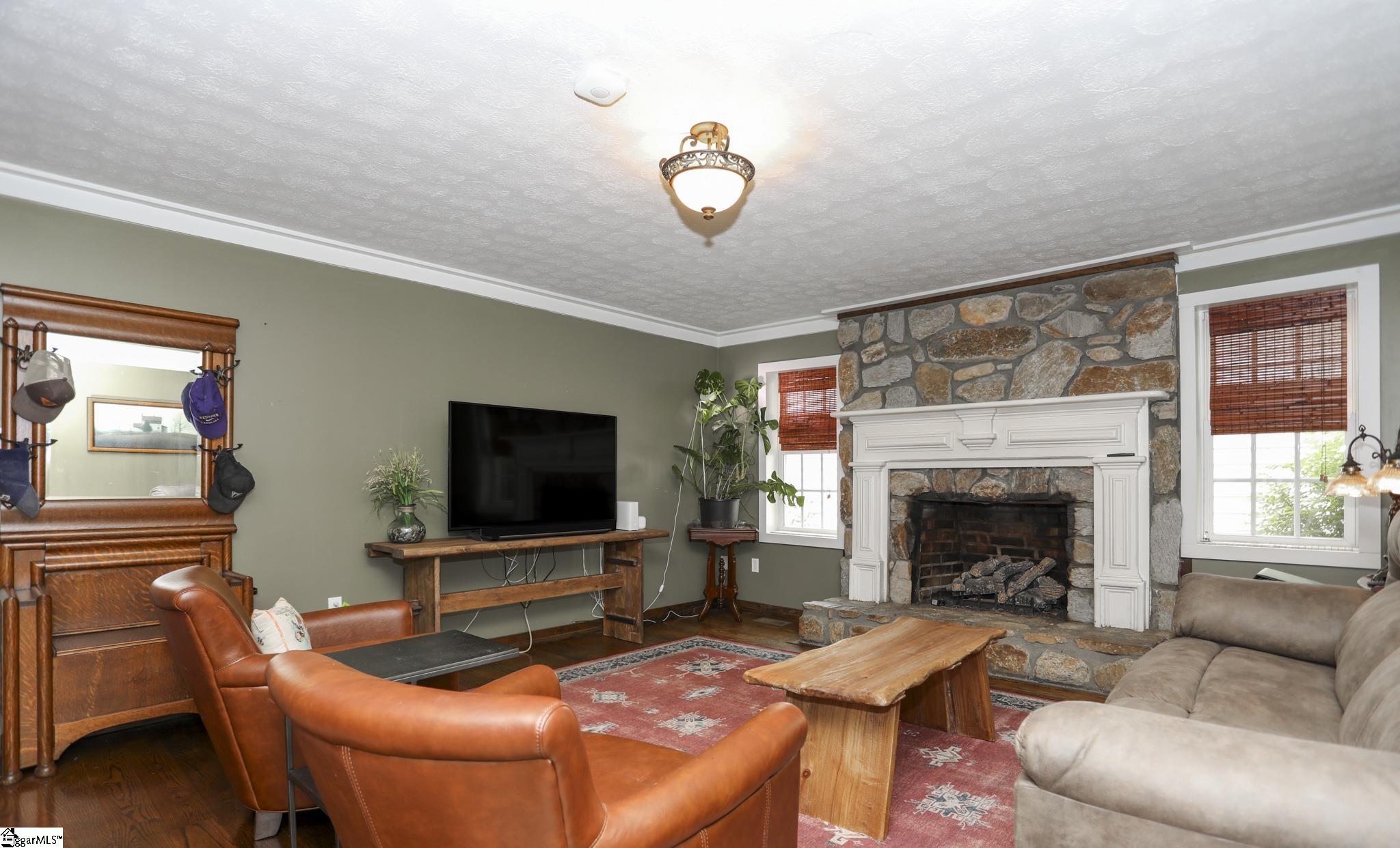 371 Store Road Easley, SC 29640 - Photo 3 of 50