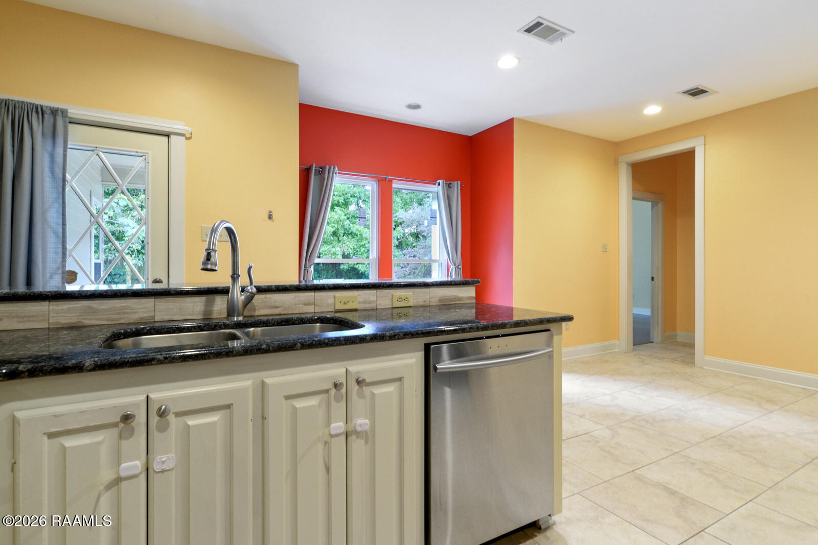 9442 Boone Avenue Baton Rouge, LA 70810 - Photo 5 of 20 008_1600x1067_mls
