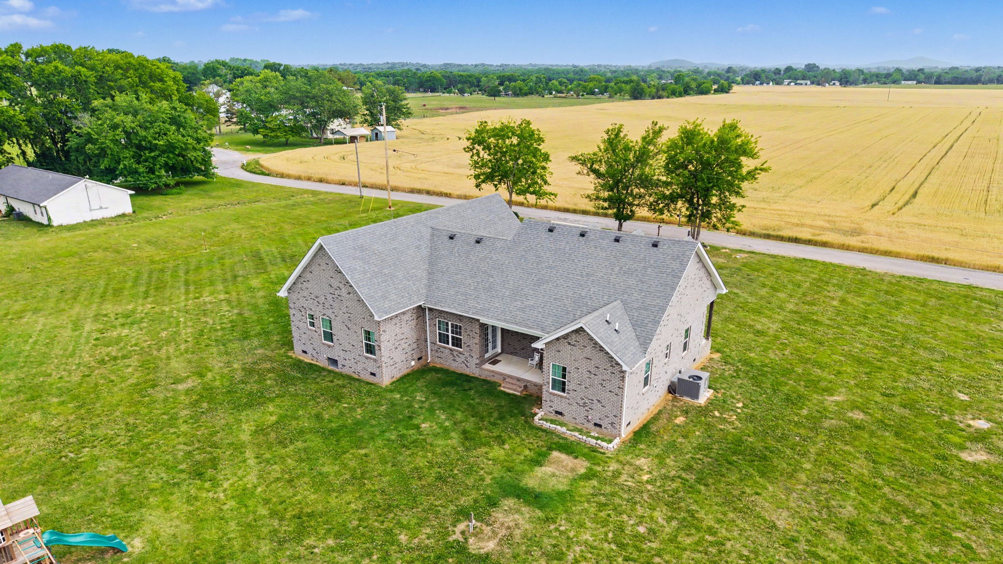 124 Barber Road Unionville, TN 37180 - Photo 3 of 32 Gallery Image 3