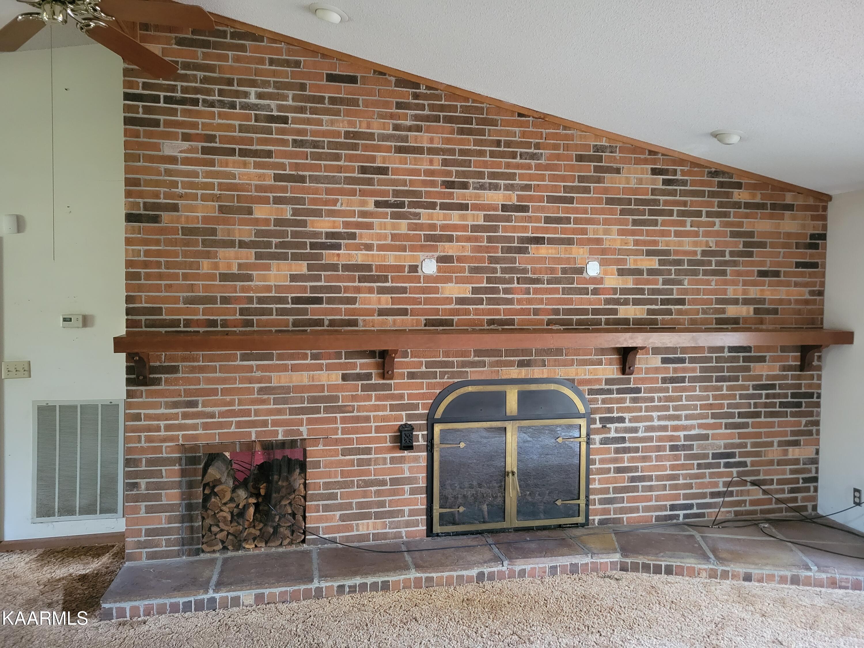18 Lindale Lane Oak Ridge, TN 37830 - Photo 4 of 28 20211222_144543