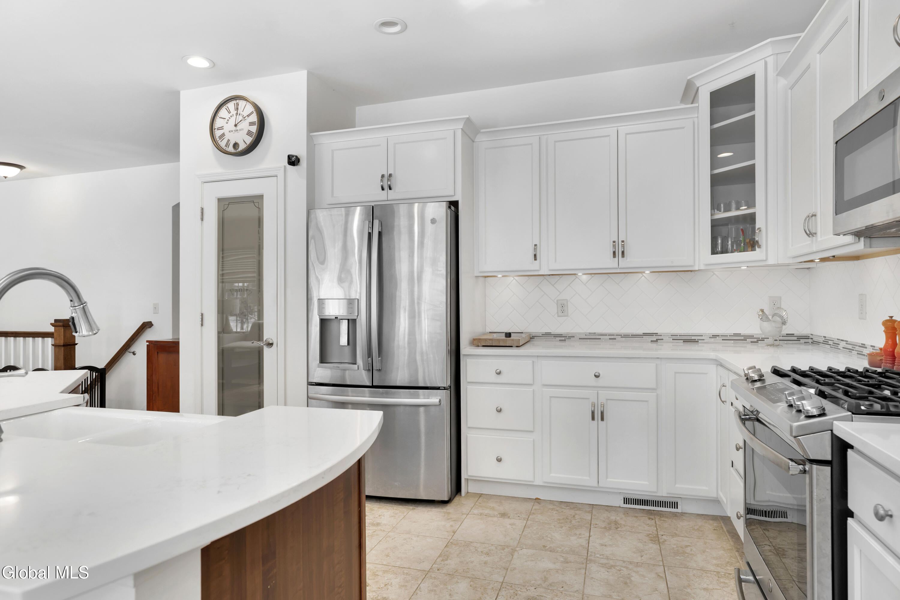 9 Linden Park Drive Halfmoon, NY 12065 - Photo 18 of 46 15_9 linden park dr clifton park