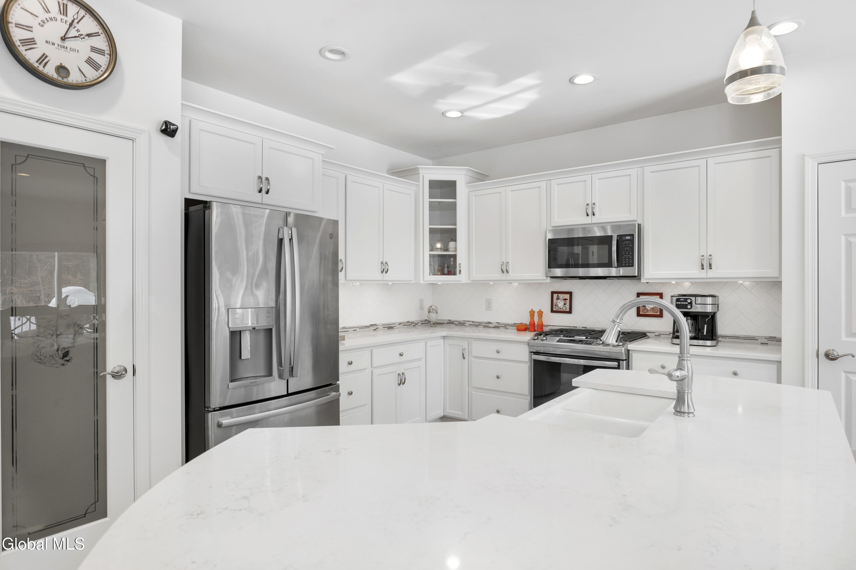 9 Linden Park Drive Halfmoon, NY 12065 - Photo 19 of 46 16_9 linden park dr clifton park