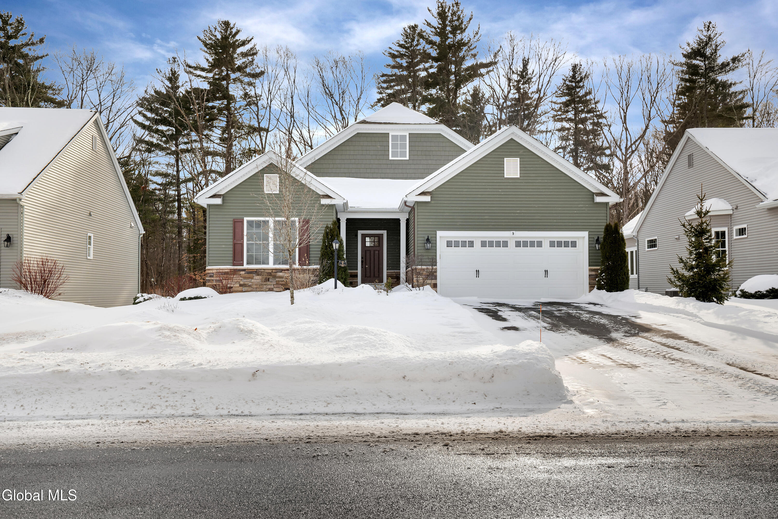 9 Linden Park Drive Halfmoon, NY 12065 - Photo 2 of 46 o1 Front