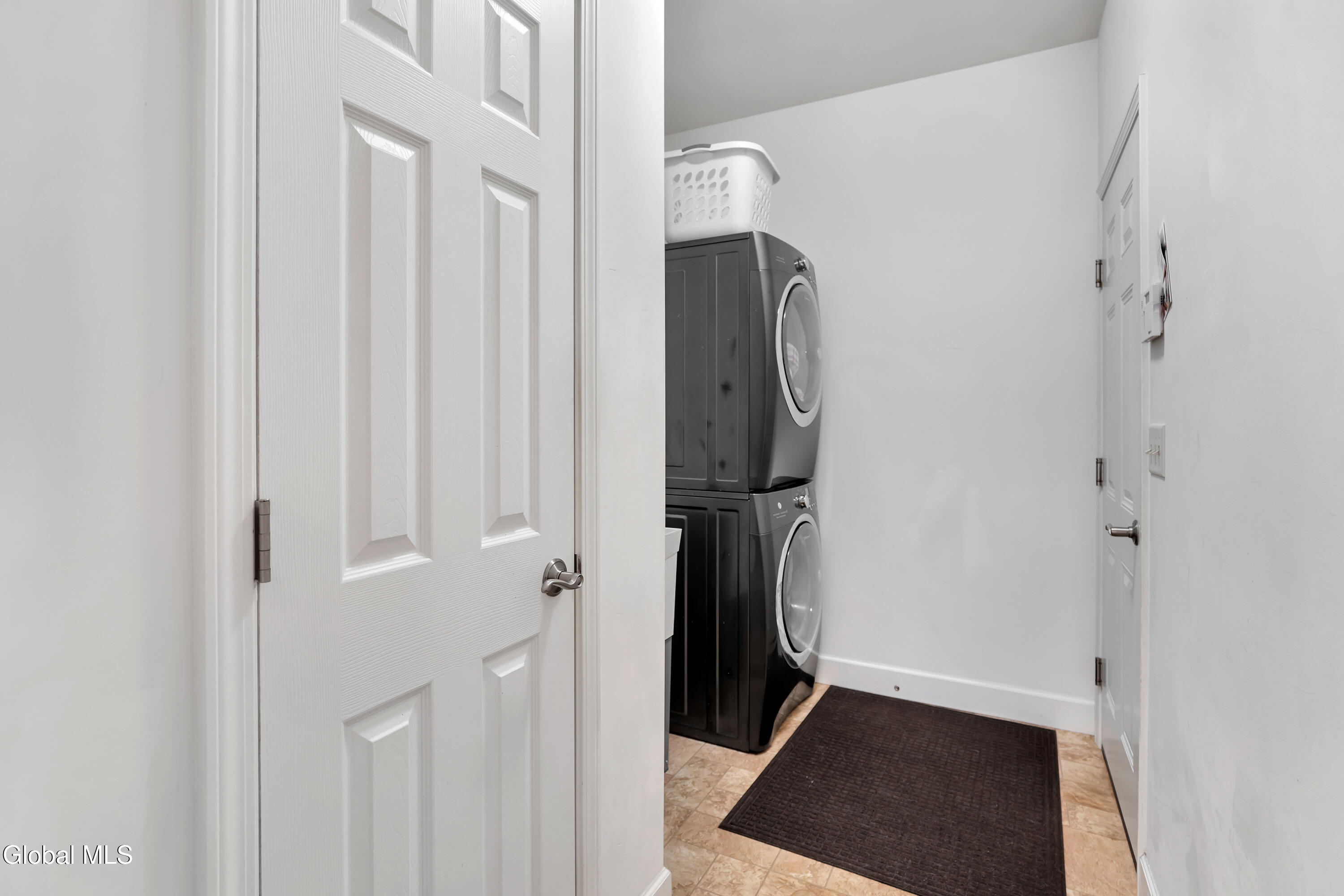 9 Linden Park Drive Halfmoon, NY 12065 - Photo 33 of 46 30_9 linden park dr clifton park