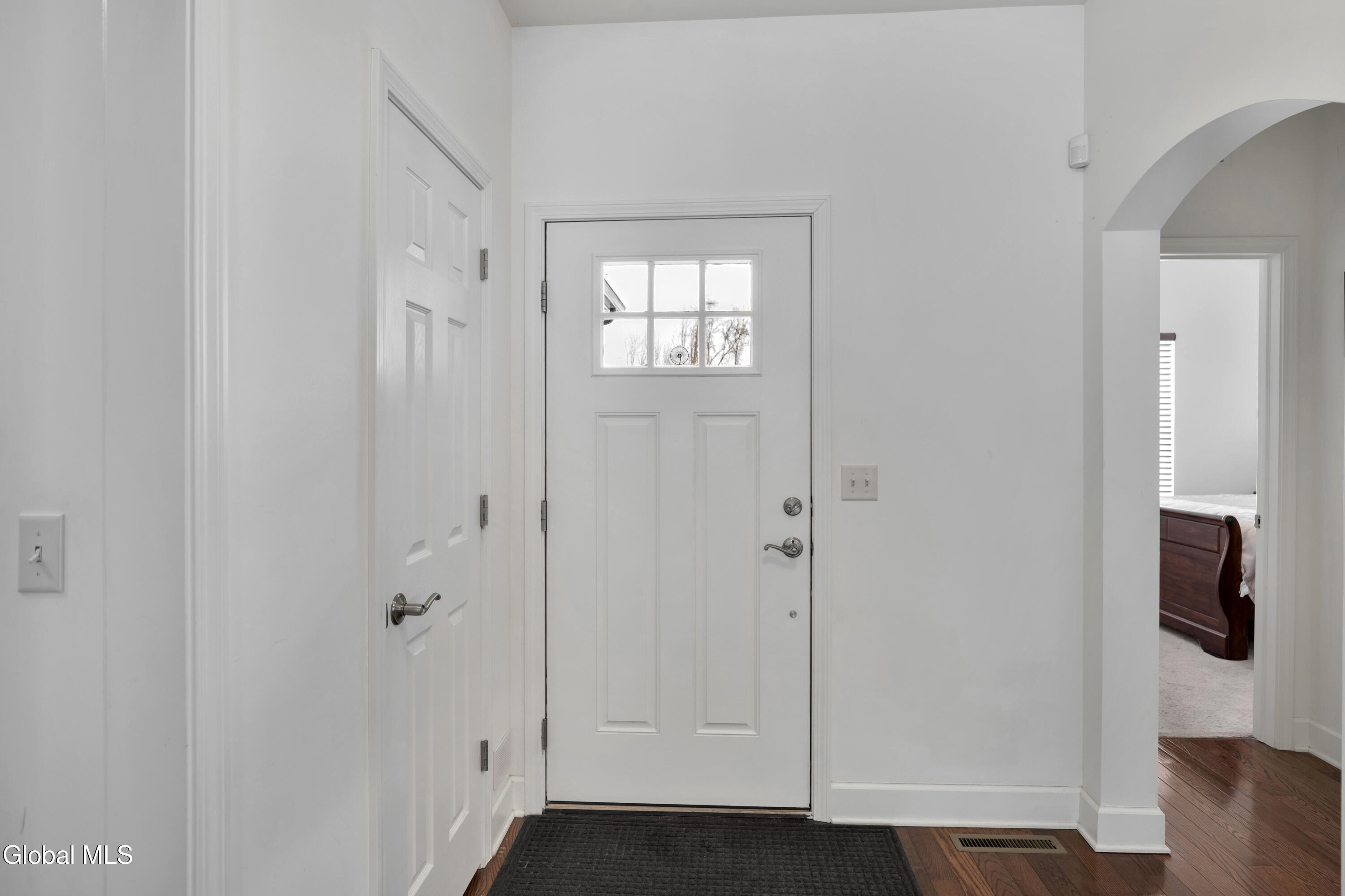 9 Linden Park Drive Halfmoon, NY 12065 - Photo 10 of 46 7_9 linden park dr clifton park