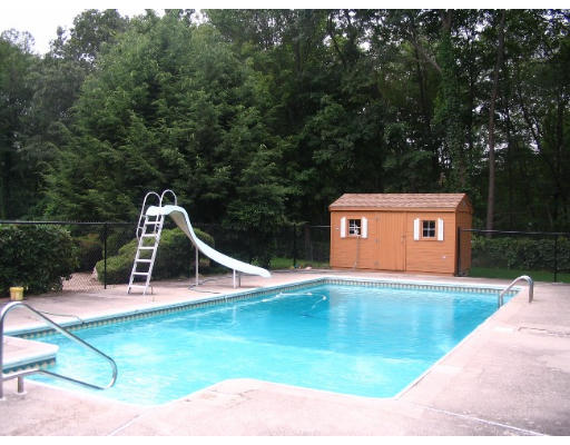 53 Marcia Road Wilmington, MA 01887 - Photo 3 of 22 Gallery Image 3