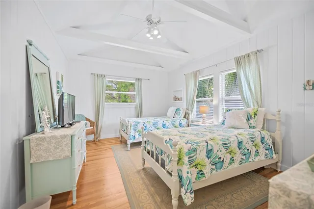 $1,895,000 | 410 Garfield Drive, Sarasota, FL 34236