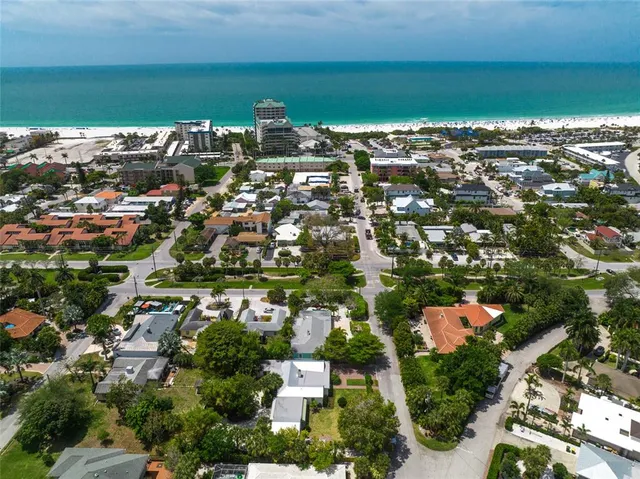 $1,895,000 | 410 Garfield Drive, Sarasota, FL 34236