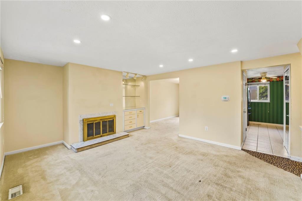 2001 Clearfork Road Bridgeville, PA 15017 - Photo 7 of 25 Gallery Image 7