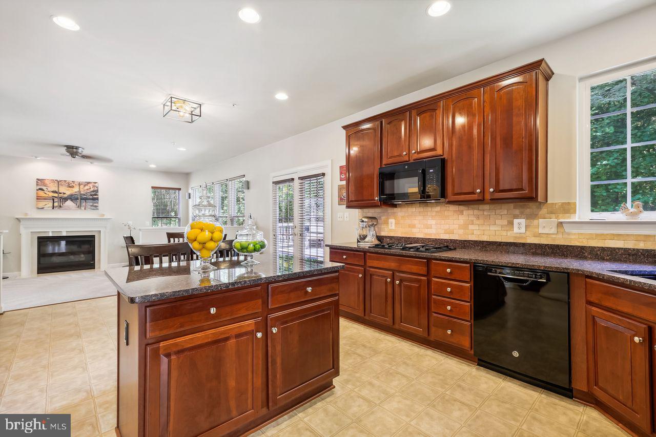 9920 Chessington Way Bowie, MD 20721 - Photo 13 of 63 Kitchen Island