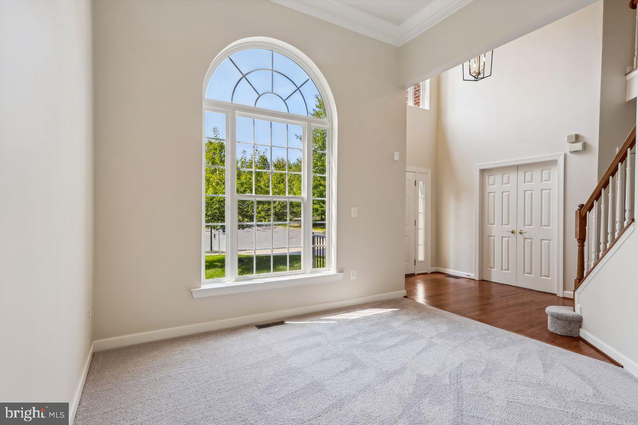 9920 Chessington Way Bowie, MD 20721 - Photo 16 of 63