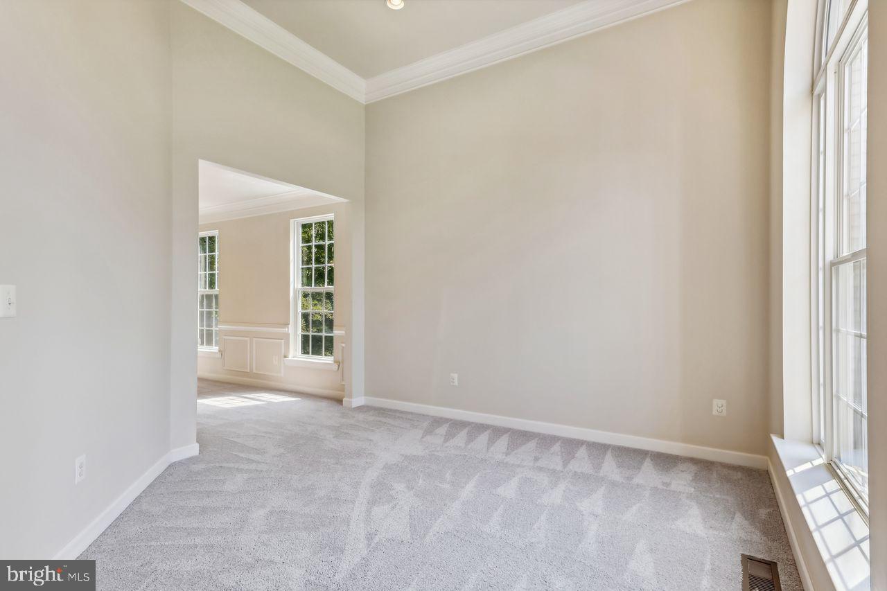 9920 Chessington Way Bowie, MD 20721 - Photo 18 of 63