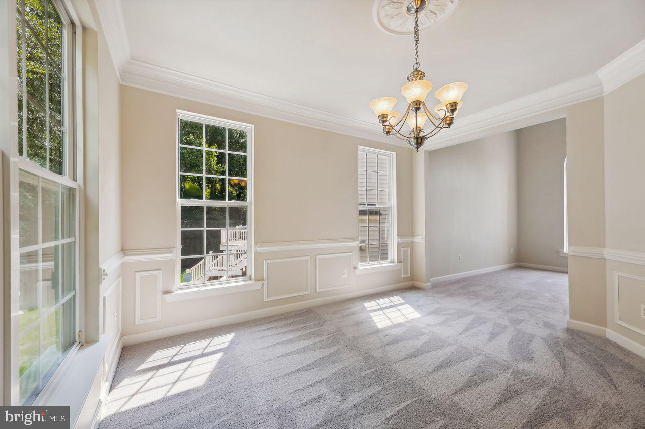 9920 Chessington Way Bowie, MD 20721 - Photo 20 of 63 Formal Dinning