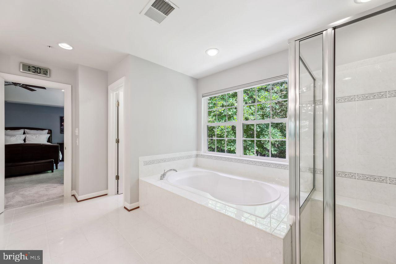 9920 Chessington Way Bowie, MD 20721 - Photo 37 of 63 Ensuite Jet-Tub