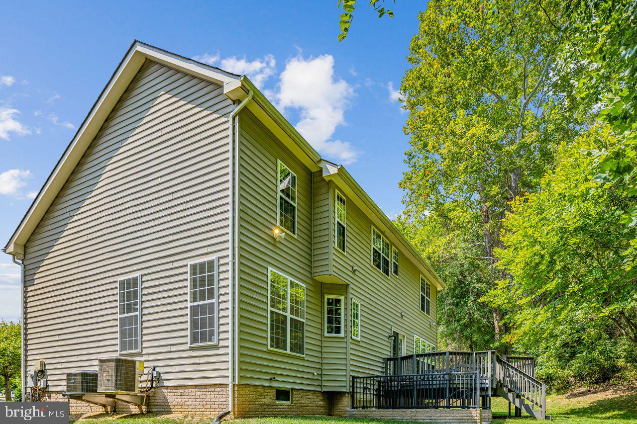 9920 Chessington Way Bowie, MD 20721 - Photo 55 of 63 Side Exterior