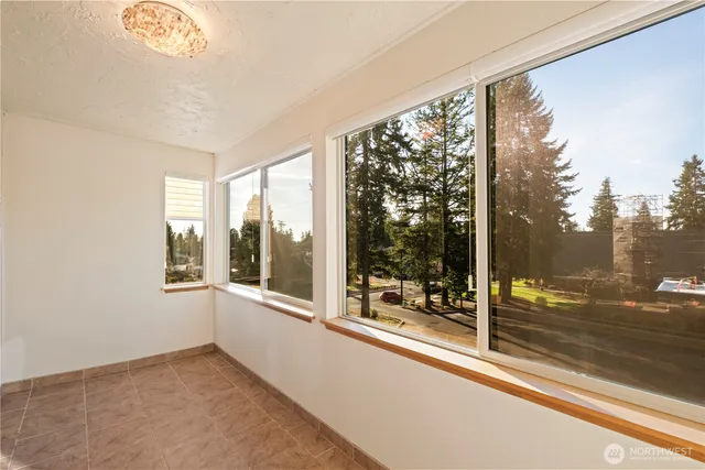 $725,000 | 132 North 132nd Street, Unit 402, Seattle, WA 98133