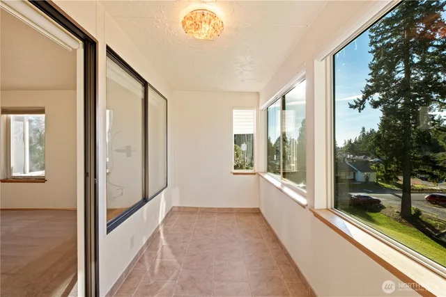 $725,000 | 132 North 132nd Street, Unit 402, Seattle, WA 98133