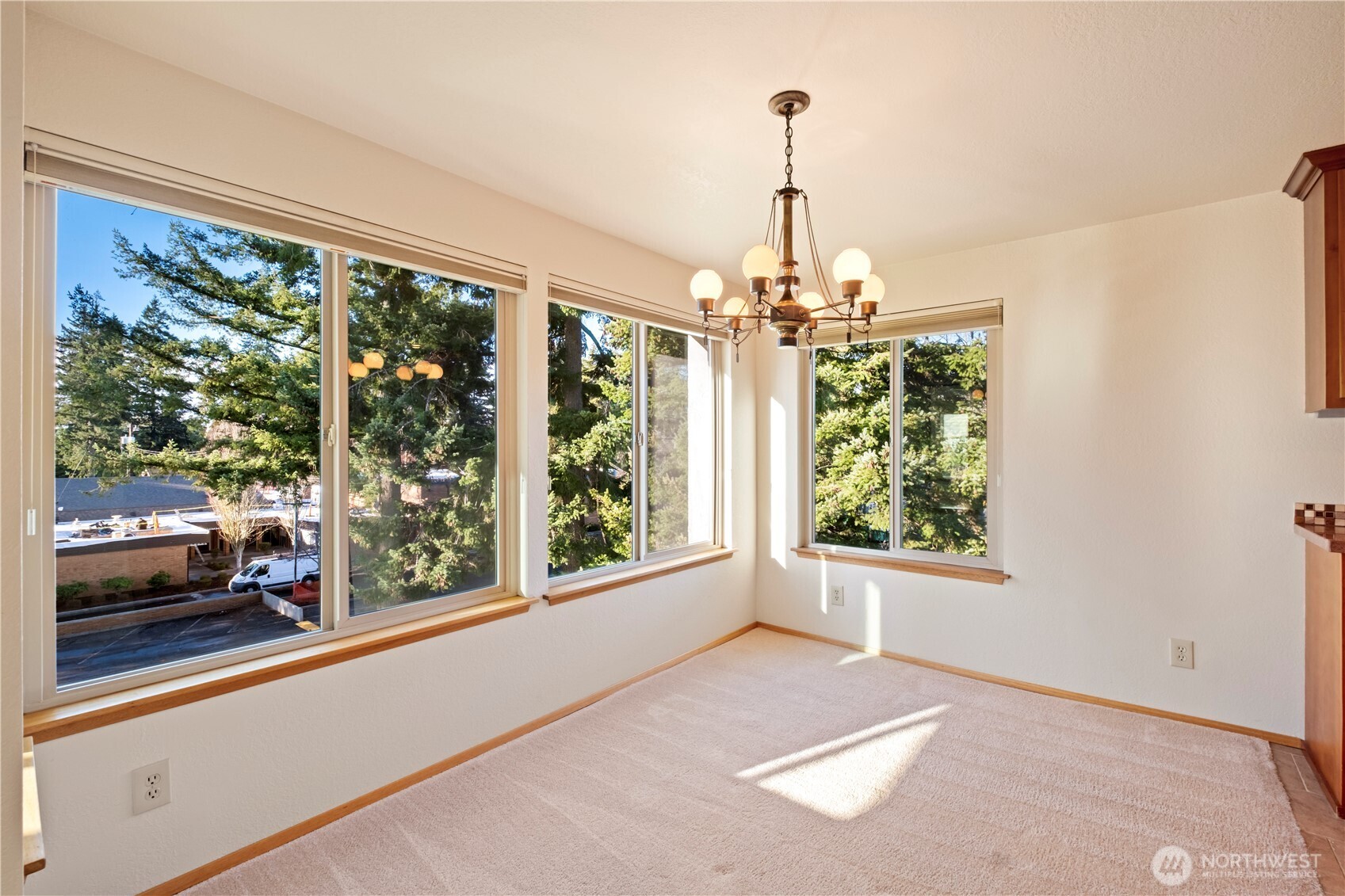 132 North 132nd Street, Unit 402 Seattle, WA 98133 - Photo 17 of 39