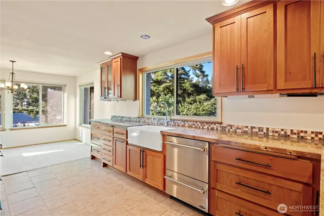 $725,000 | 132 North 132nd Street, Unit 402, Seattle, WA 98133