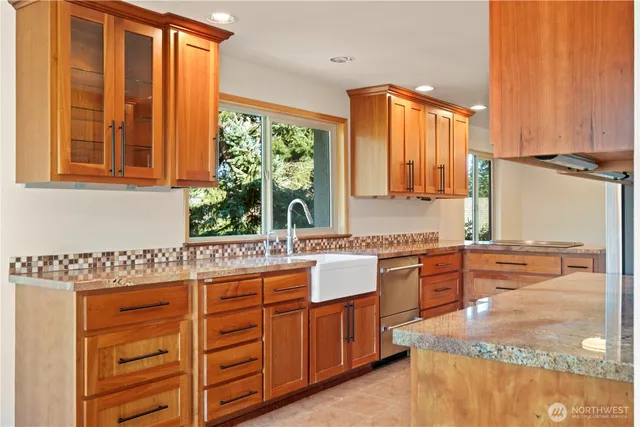 $725,000 | 132 North 132nd Street, Unit 402, Seattle, WA 98133