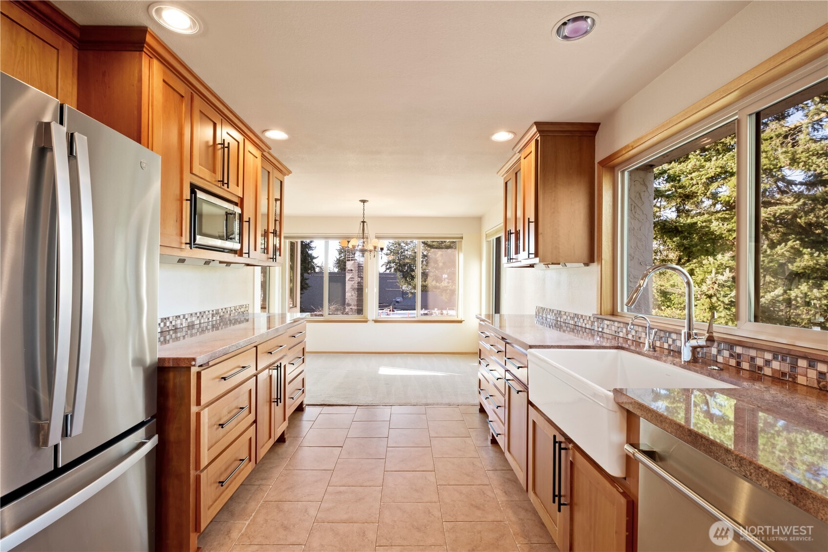 132 North 132nd Street, Unit 402 Seattle, WA 98133 - Photo 26 of 39