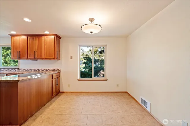 $725,000 | 132 North 132nd Street, Unit 402, Seattle, WA 98133