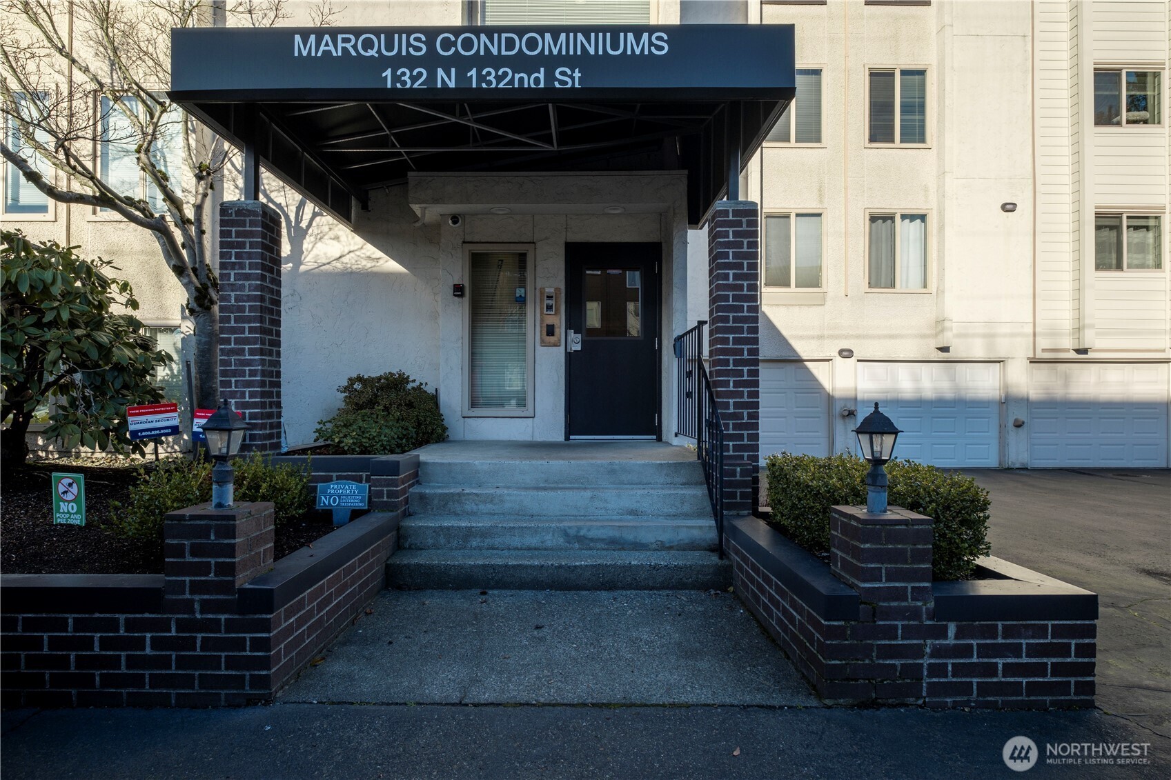 132 North 132nd Street, Unit 402 Seattle, WA 98133 - Photo 36 of 39