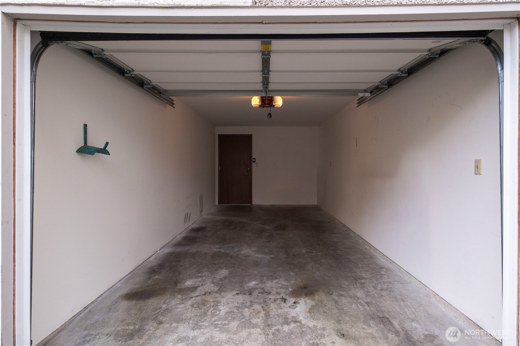 132 North 132nd Street, Unit 402 Seattle, WA 98133 - Photo 38 of 39