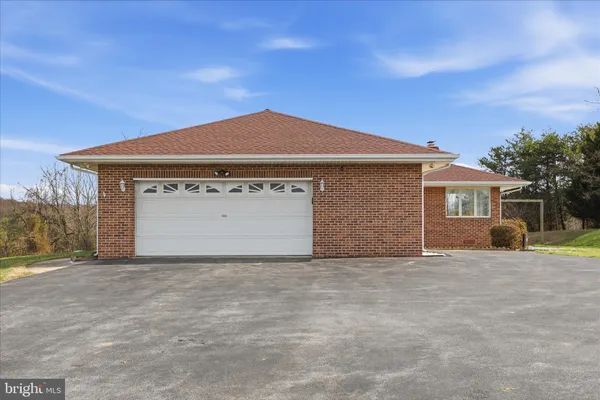 $399,900 | 58 Weber Lane, Berkeley Springs, WV 25411