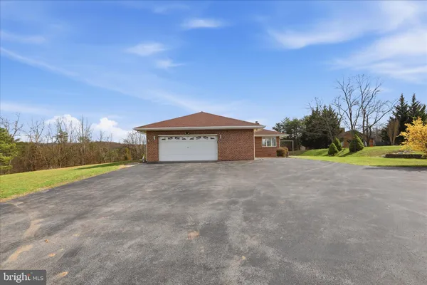$399,900 | 58 Weber Lane, Berkeley Springs, WV 25411