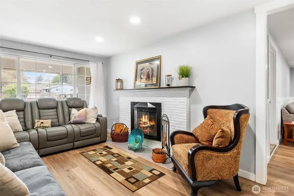$550,000 | 31435 10th Avenue South, Federal Way, WA 98003