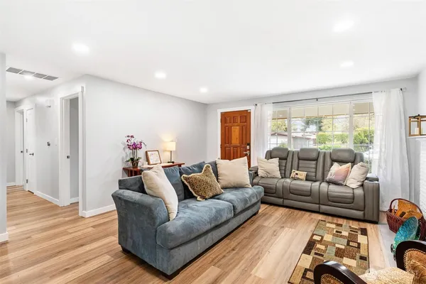 $550,000 | 31435 10th Avenue South, Federal Way, WA 98003