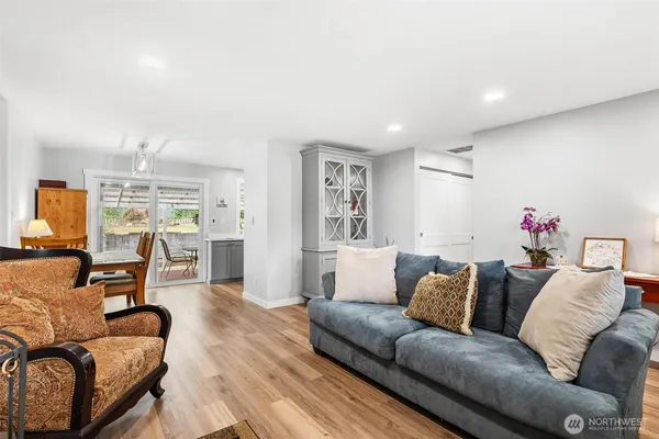 $550,000 | 31435 10th Avenue South, Federal Way, WA 98003